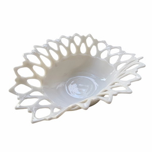 Vintage Westmoreland White Milk Glass Doric Lace Scalloped Centerpiece Bowl EUC